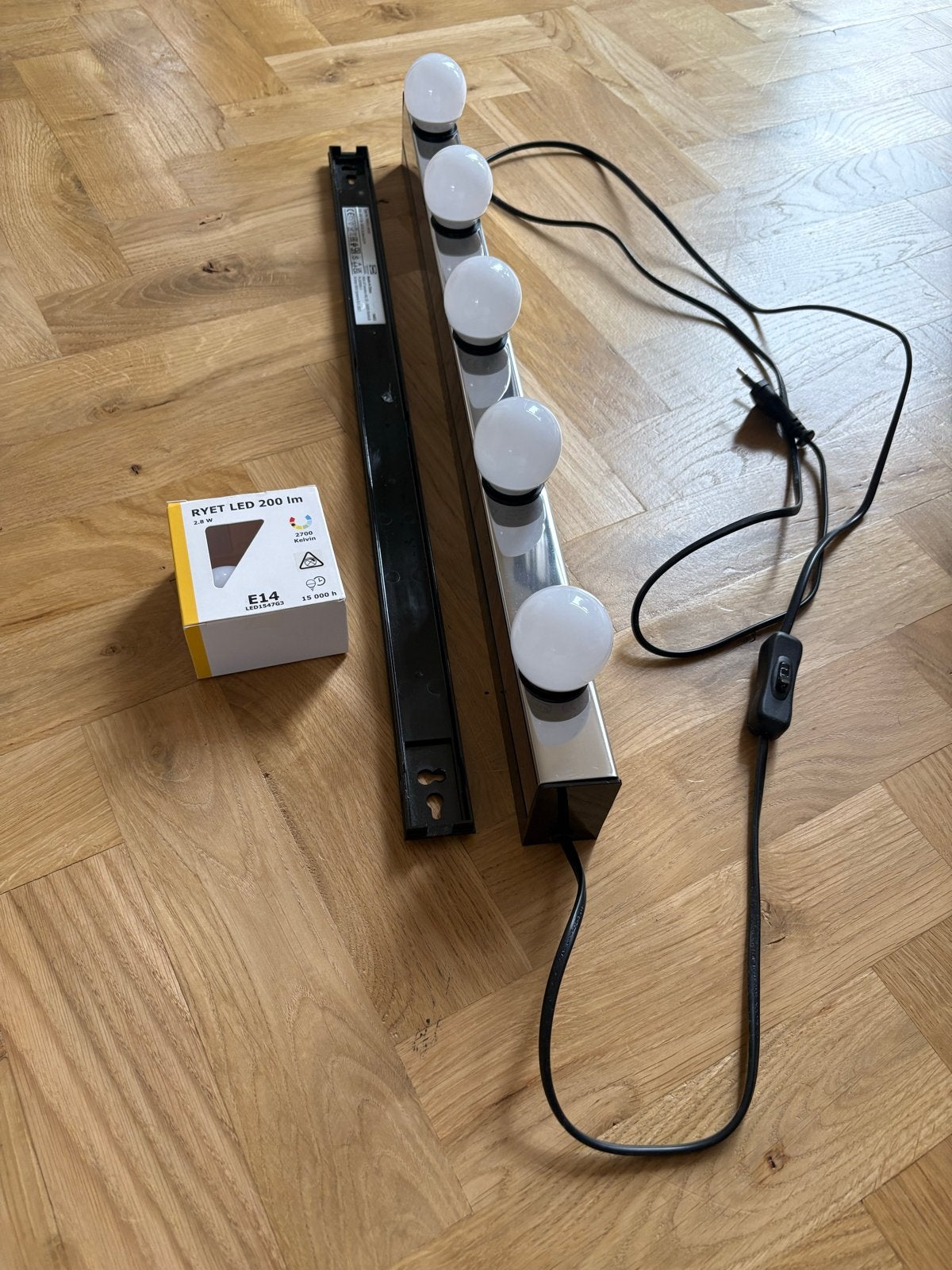 IKEA LEDSJÖ LED-wandlamp, roestvrij staal, IKEA, E14 (klein), Ophalen of Verzenden, Zo goed als nieuw