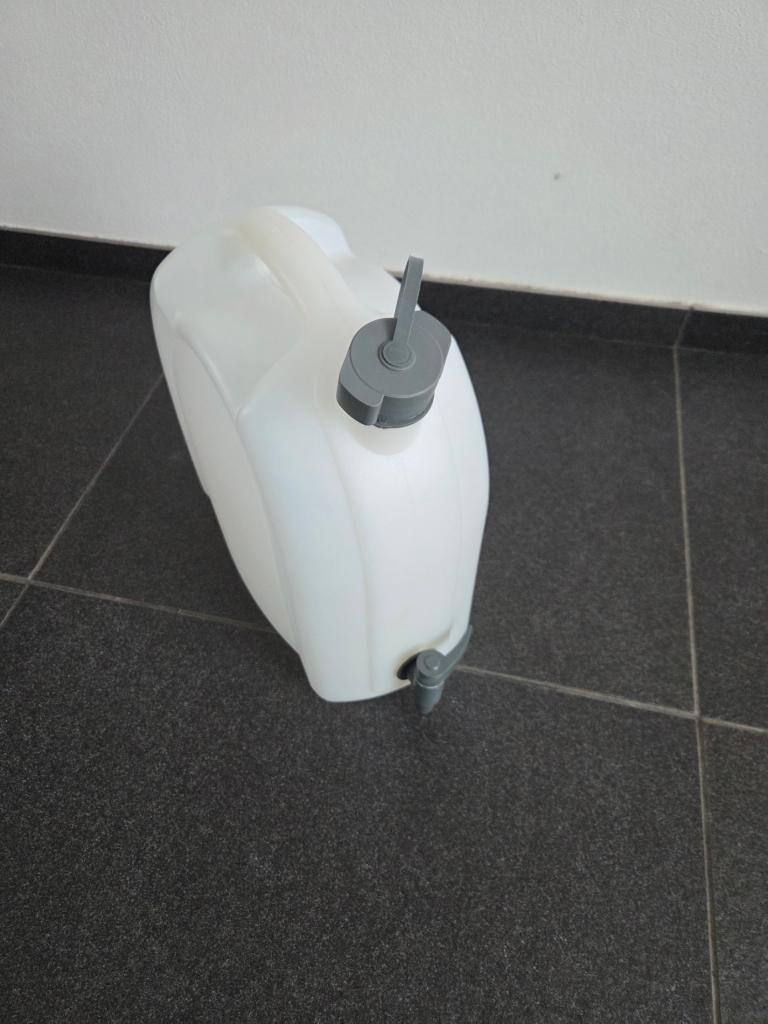 water jerrycan met kraantje, Caravans en Kamperen, Kampeeraccessoires, Ophalen, Nieuw