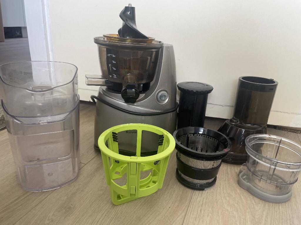 Kuvings Slowjuicer Big Mouth (B9000), Witgoed en Apparatuur, Ophalen of Verzenden, Zo goed als nieuw, Elektrisch, Slowjuicer