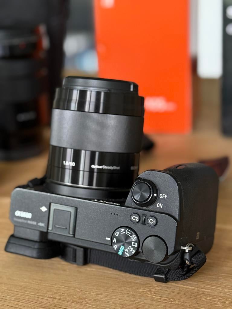 Sony Alpha A6300 met 2 lenzen (16-50mm en 18-105mm), Audio, Tv en Foto, Fotocamera's Digitaal, Spiegelreflex, Ophalen of Verzenden