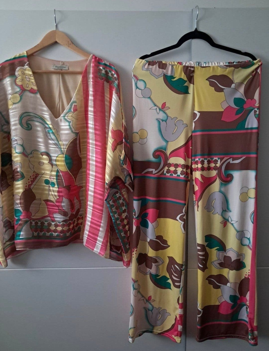 Nieuw stretch pak van Trois Ka - Maat XL, Ophalen of Verzenden, Nieuw, Maat 46/48 (XL) of groter