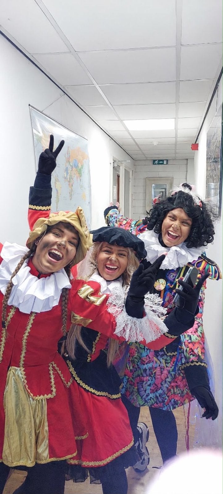 Zaanstreek! Pieten Bezoek komt eraan! Sinterklaas, Ophalen of Verzenden, Nieuw