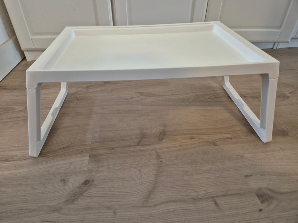Wit bedtafeltje / laptoptafeltje, opvouwbaar, Ophalen, Minder dan 45 cm, Kunststof, Gebruikt