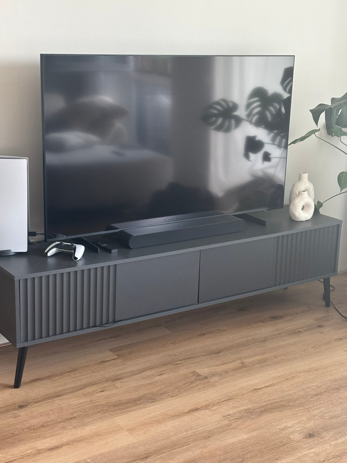 Meubella Winq TV-meubel, Ophalen, 150 tot 200 cm, Zo goed als nieuw, Minder dan 100 cm