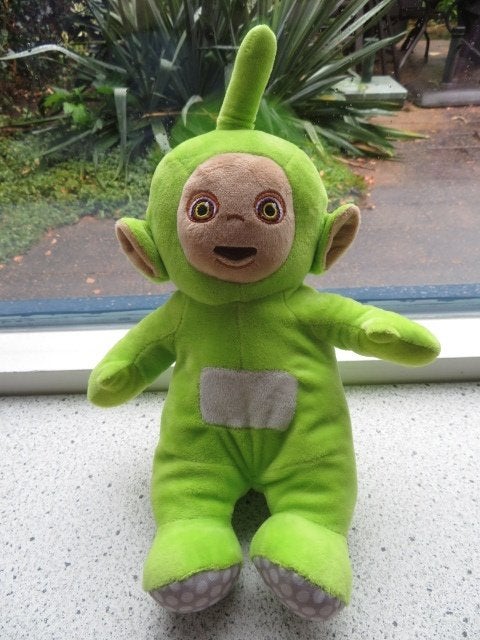 Dipsy Teletubbie Teletubbies merk Sambro meet ca 30 cm, Groen, Ophalen of Verzenden, Zo goed als nieuw, Middelgroot (20 tot 80 cm)