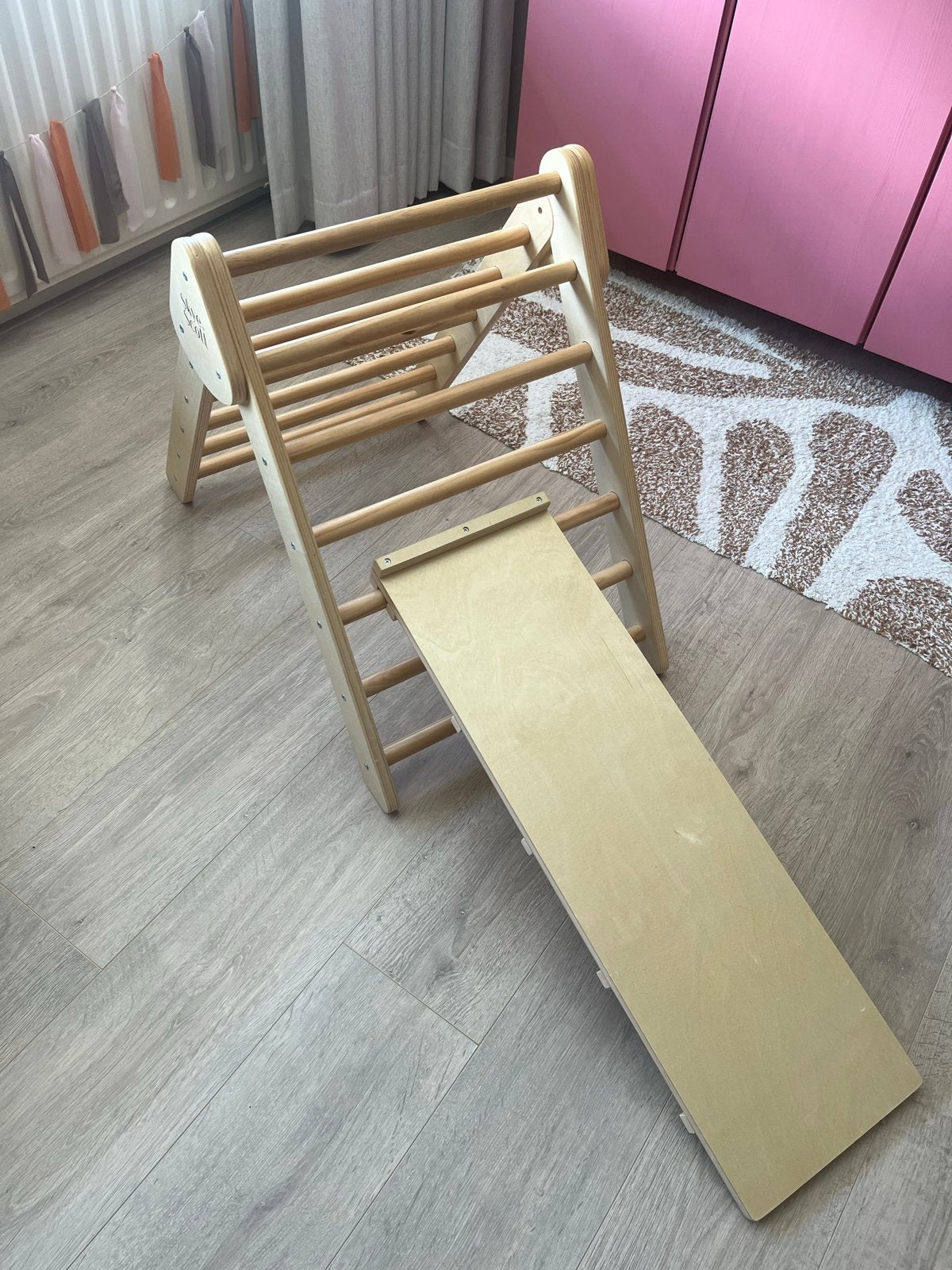 Skye & Scott Pikler klimrek met glijbaan / klimplank, Kinderen en Baby's, Speelgoed | Houten speelgoed, Ophalen, Zo goed als nieuw