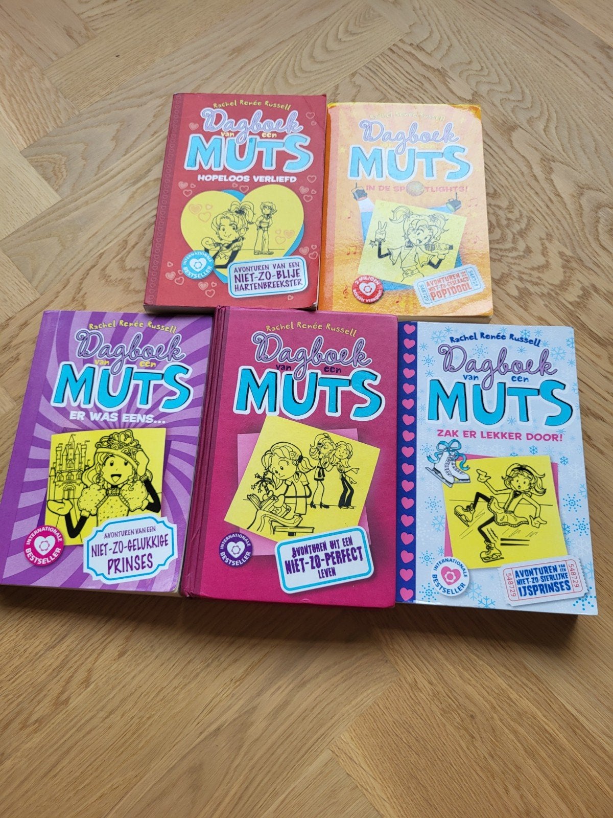 Dagboek van een Muts - 5 boeken set, Boeken, Ophalen of Verzenden, Gelezen, Rachel Renée Russell