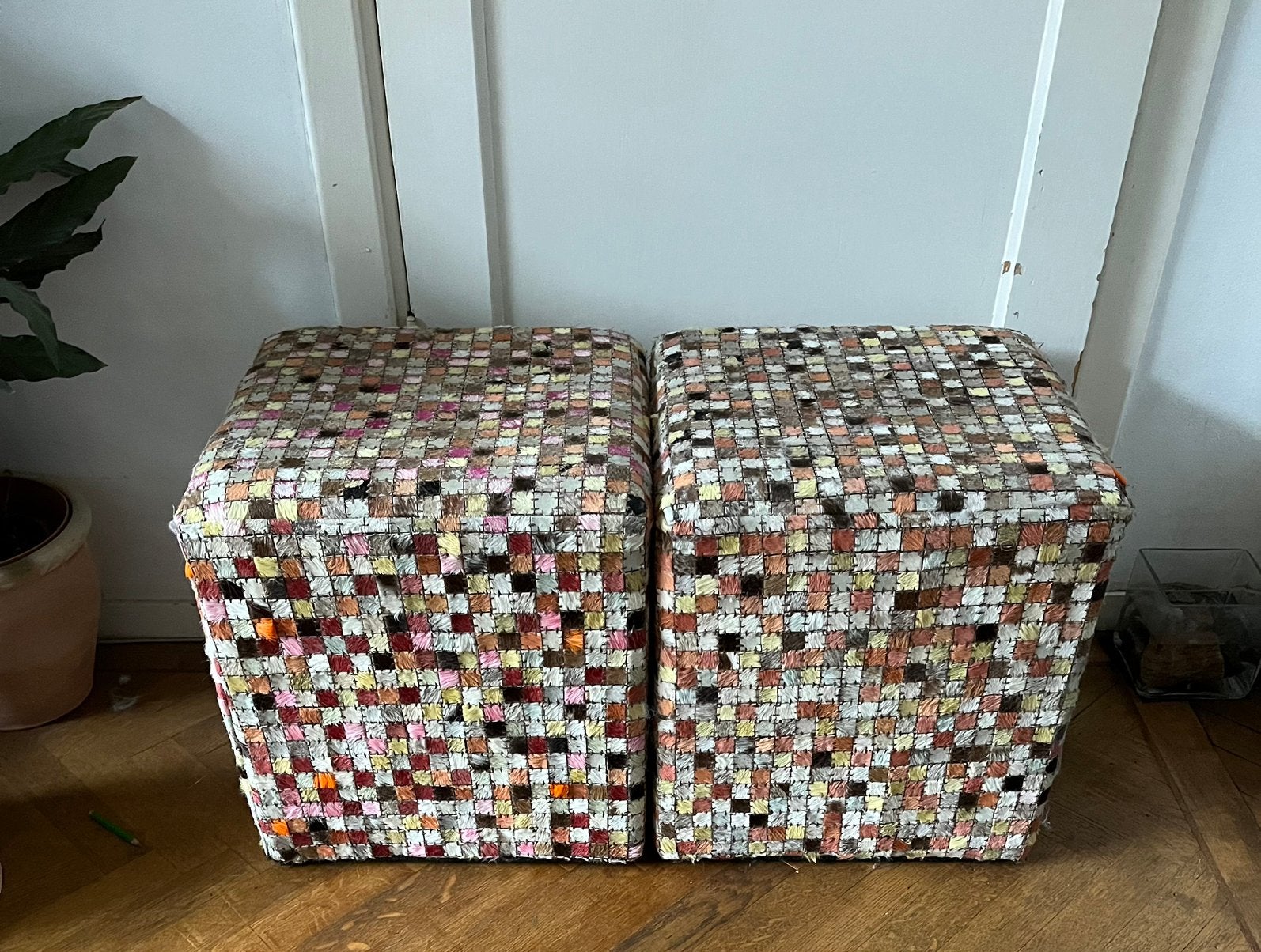 Set van 2 unieke poefs met patchwork van leer, Ophalen, Minder dan 50 cm, Vierkant, Leer