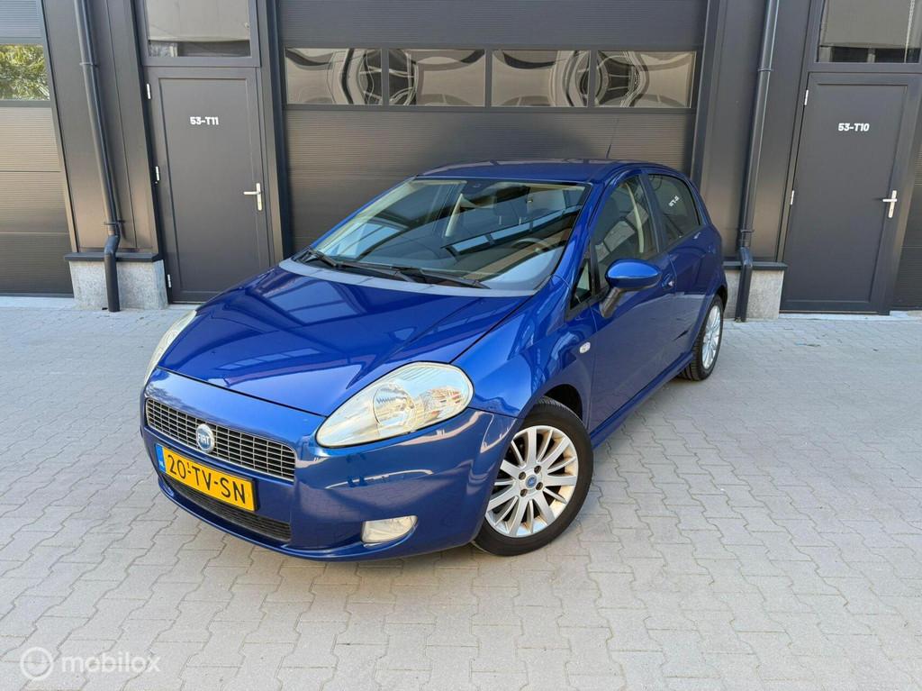 Fiat Grande Punto 1.4-16V Emotion Airco Cruise NAP Distr VV, Auto's, Voorwielaandrijving, Stof, Grande Punto, Origineel Nederlands