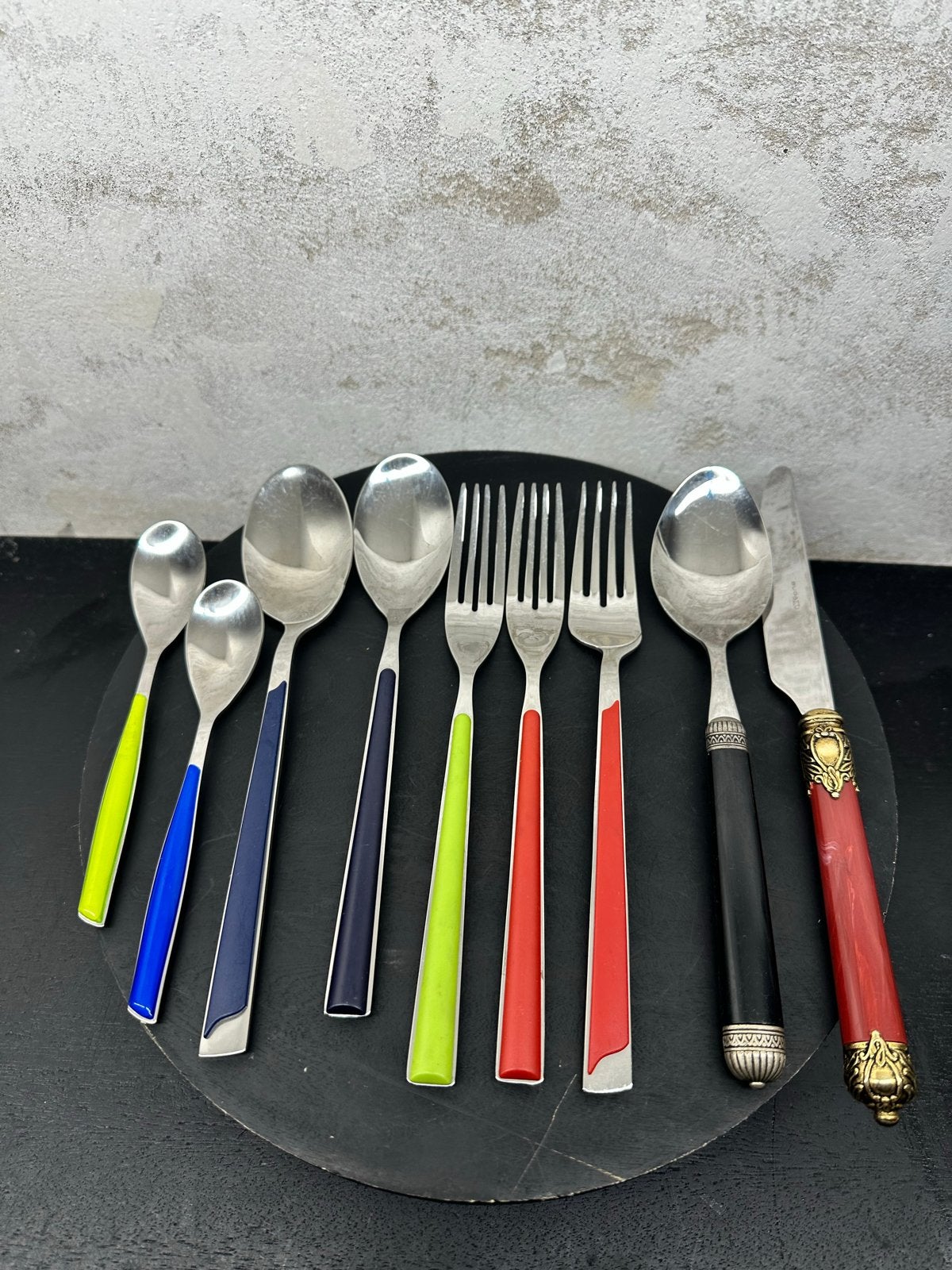 Bugatti Italy Bestekset - 9-delig, Diverse Kleuren, Antiek en Kunst, Ophalen of Verzenden