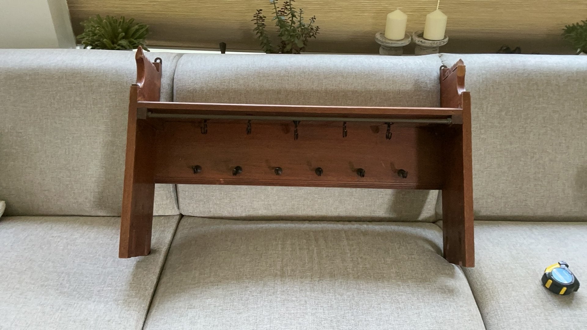 Antieke houten kapstolk 2 rijen haken  , leuke details, Ophalen, Gebruikt