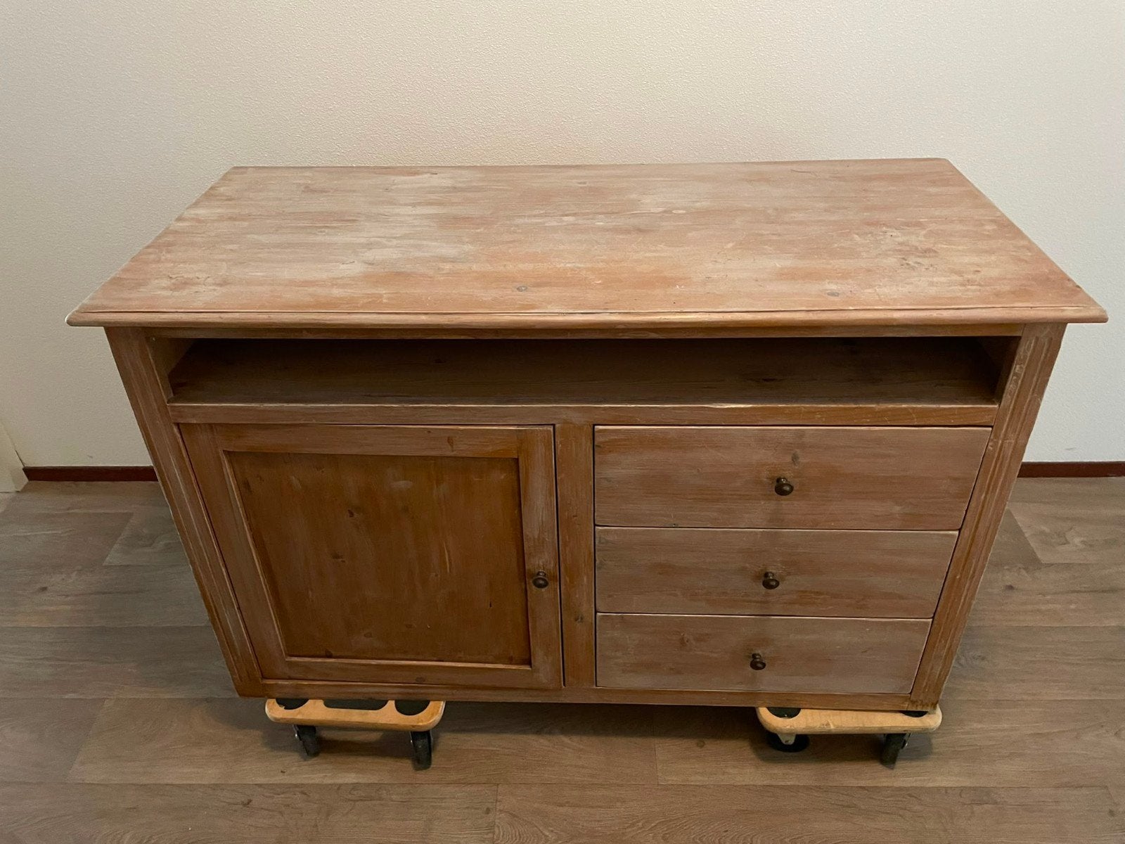 Mooi grenen tv kastje, Ophalen, Zo goed als nieuw, 50 tot 75 cm, 100 tot 150 cm
