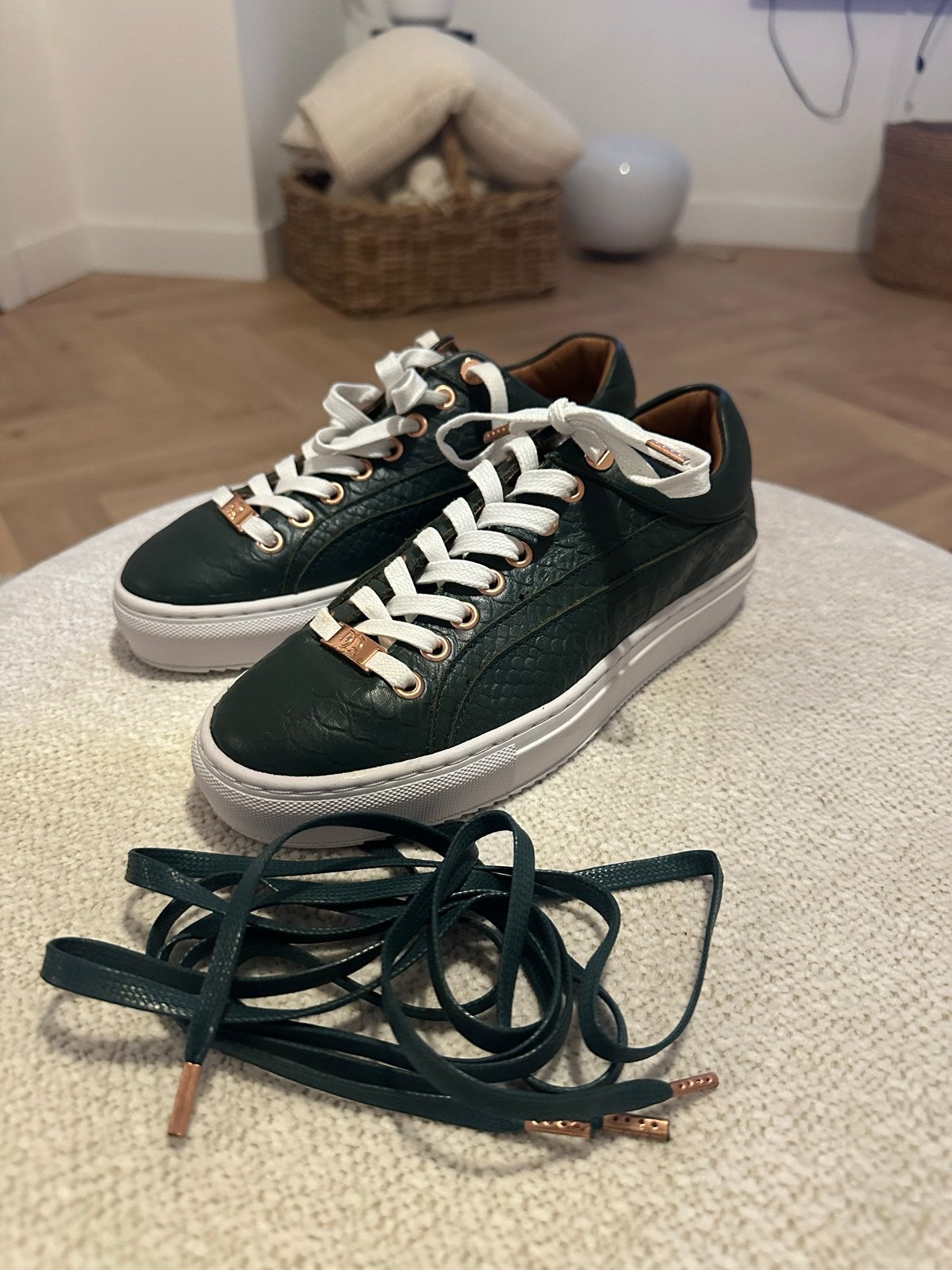 Nieuwe Groene Leren Sneakers Maat 38 met Snake Print, Ophalen of Verzenden, Nieuw, Groen, Sneakers of Gympen