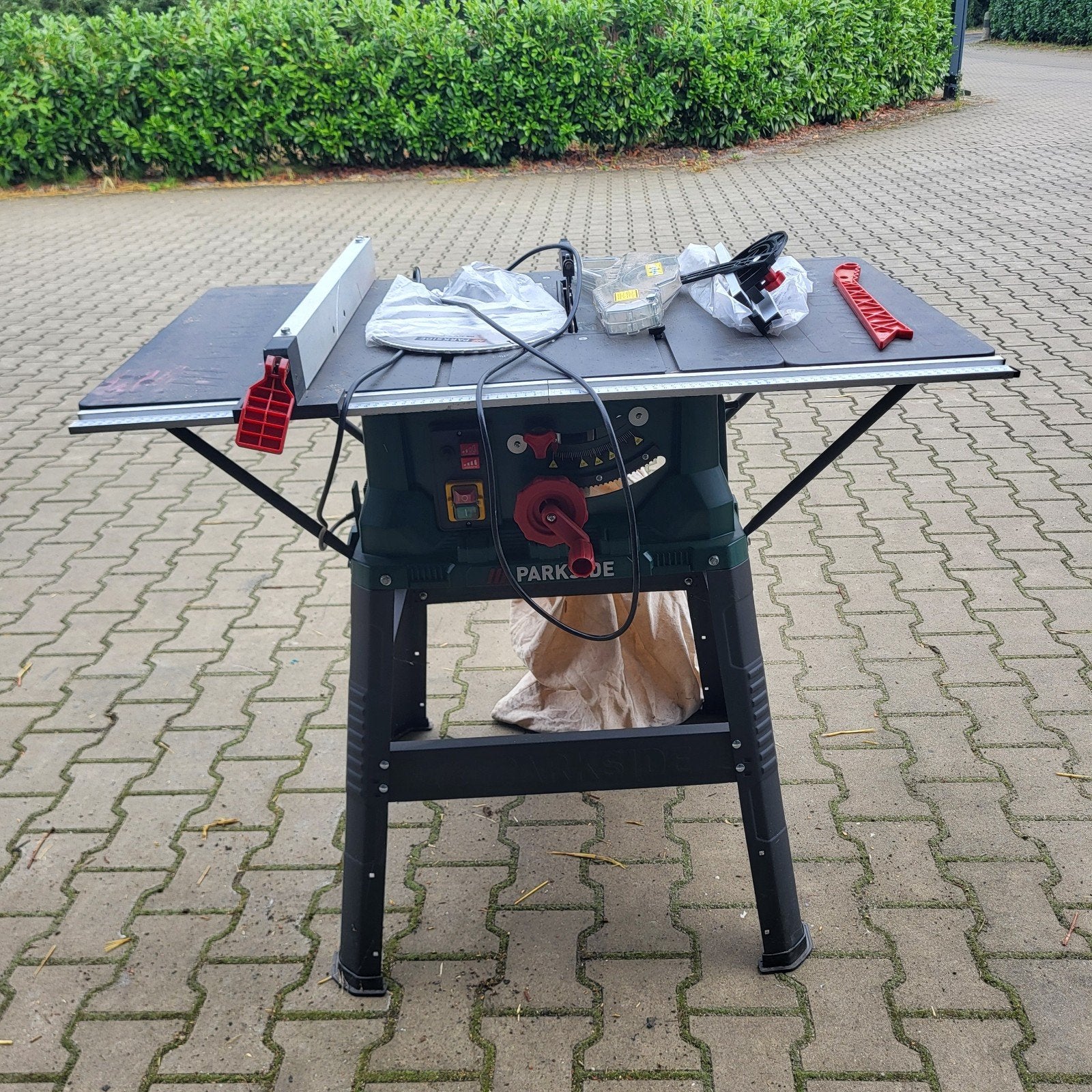 Parkside Tafelzaag - Krachtige Cirkelzaag voor Houtbewerking, Ophalen, Cirkelzaag, 70 mm of meer, 1200 watt of meer