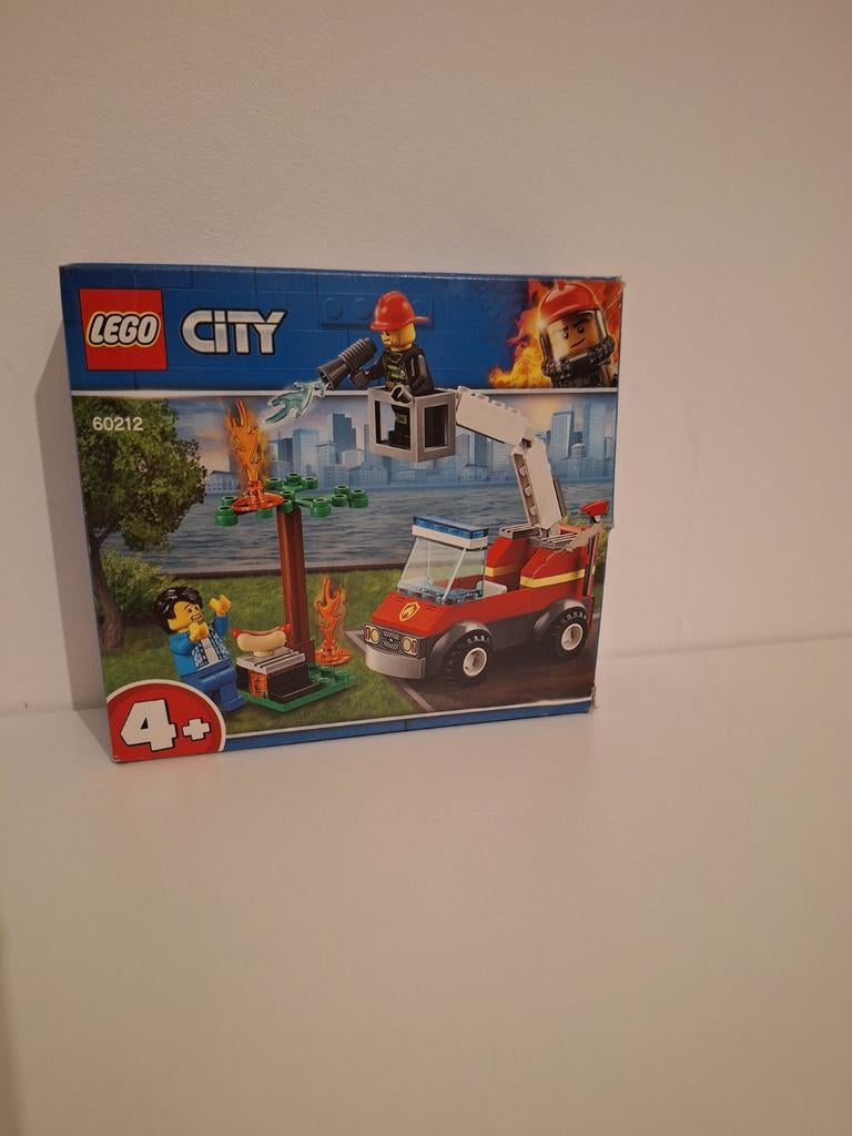 Lego city 60212 compleet met boekje en doos, City, Lego, Ophalen of Verzenden, Zo goed als nieuw