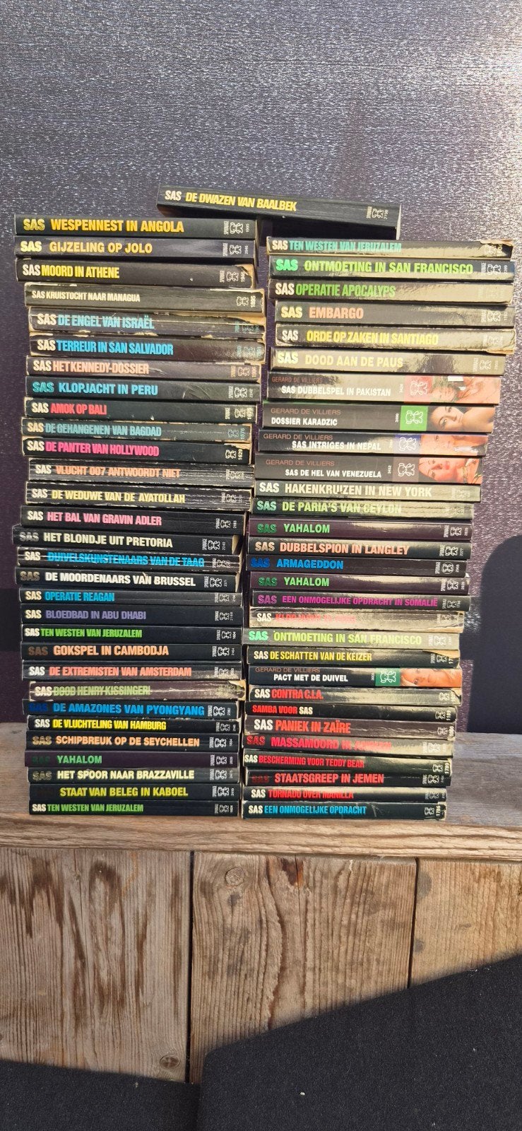 SAS, Boeken, Ophalen