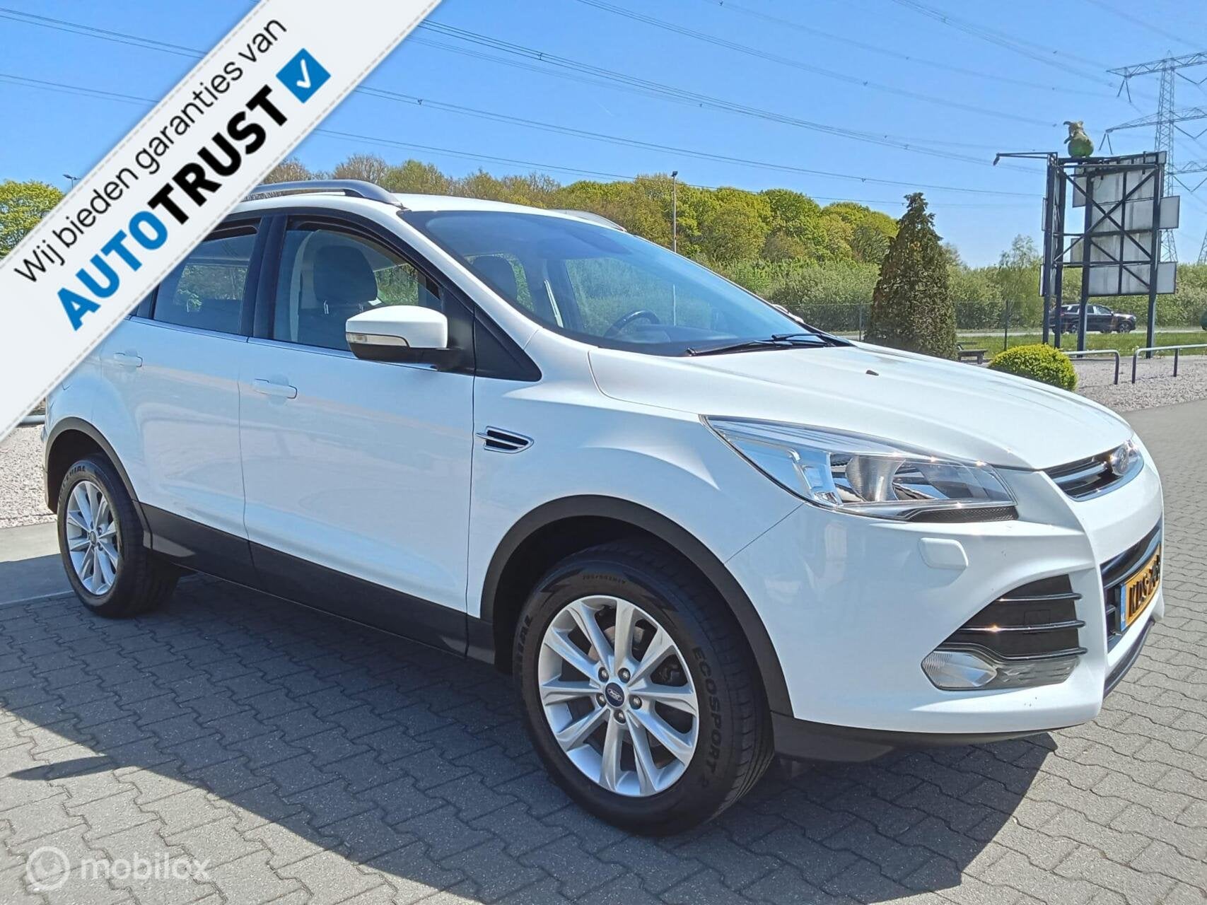 Foto 3 van Ford Kuga 1.5 Titanium Styling Pack/clima/cruis/trekhaak