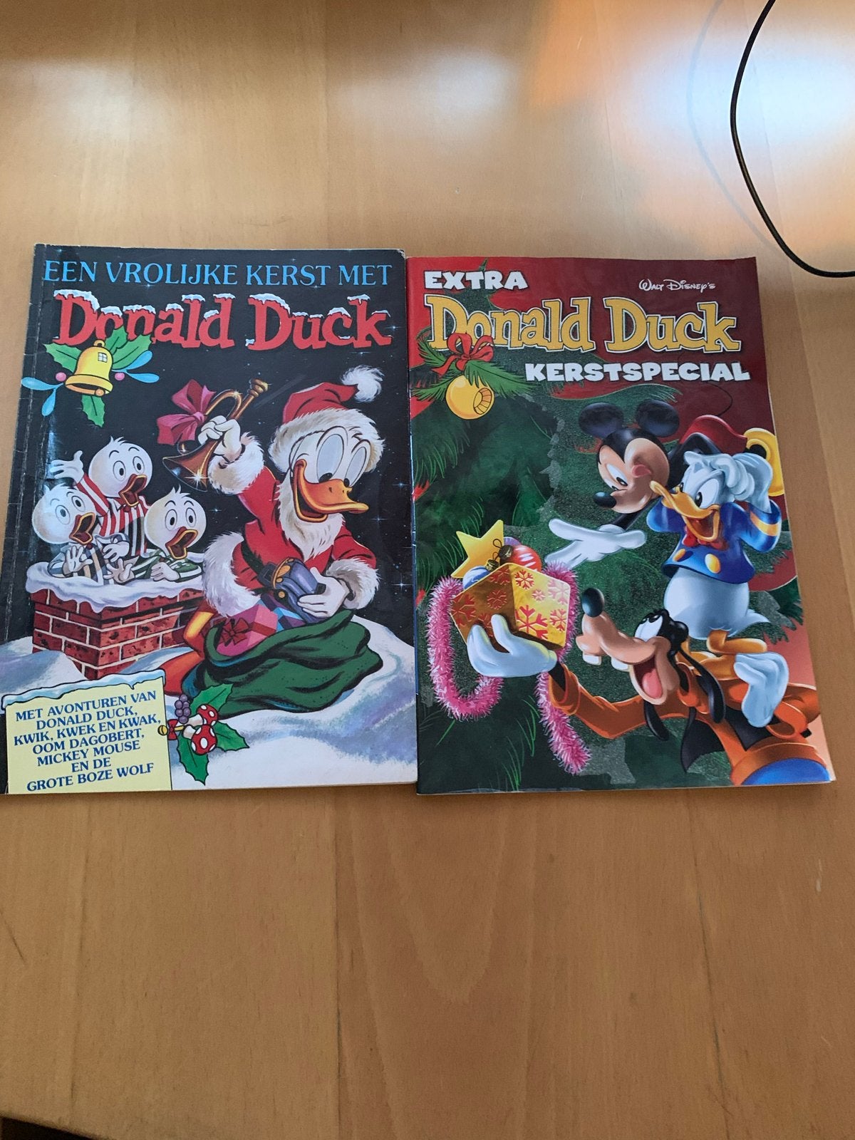 Donald Duck Kerstspecials - 2 stripboeken, Boeken, Meerdere stripboeken, Ophalen of Verzenden, Gelezen