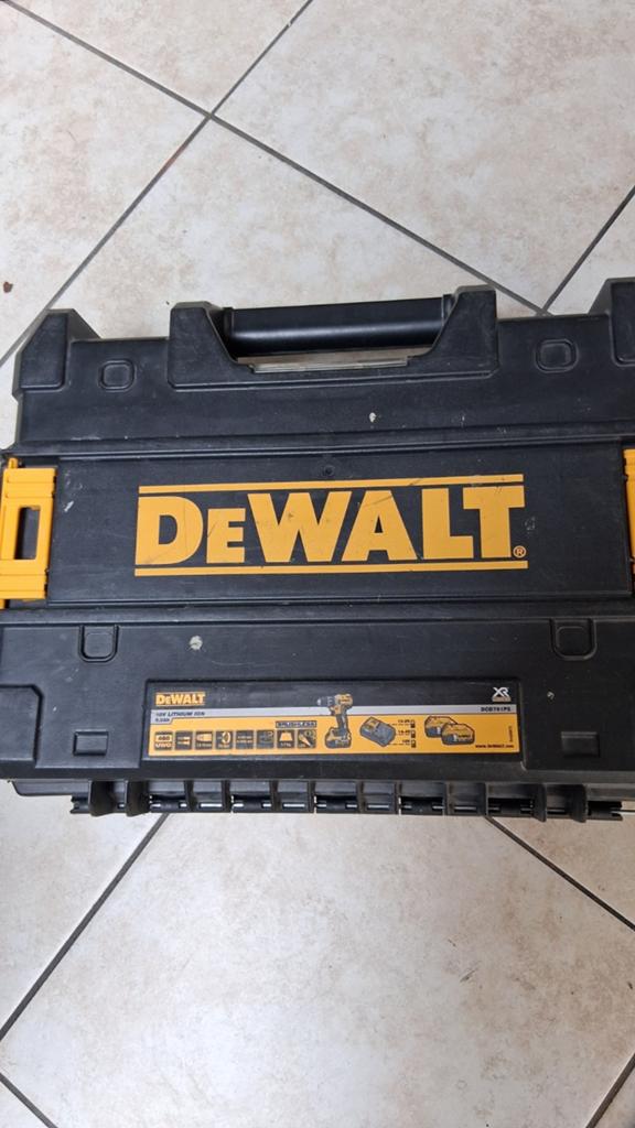 DEWALT T STACK KOFFER, Ophalen