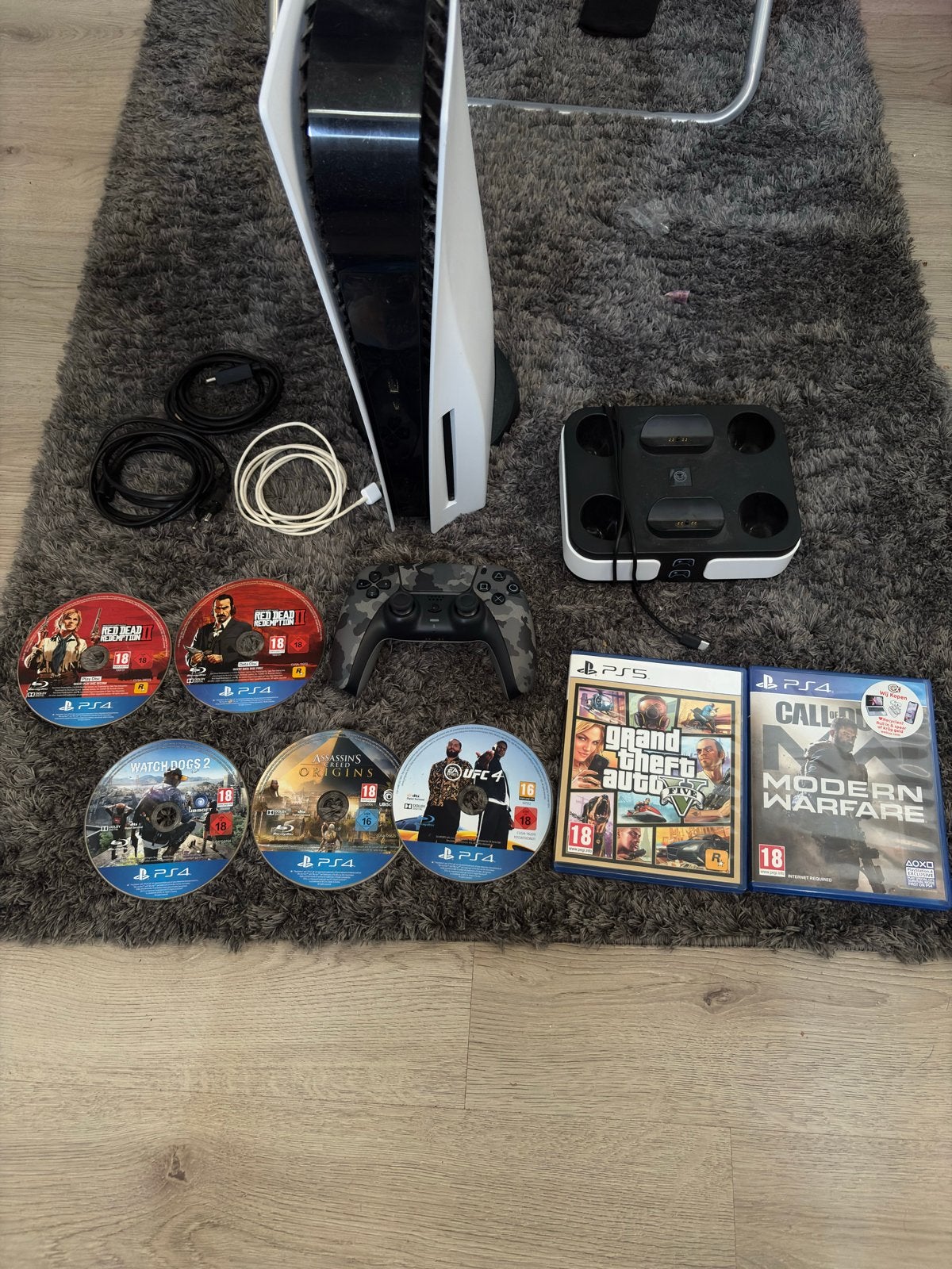 PlayStation 5 Disc Edition met games en accessoires, Spelcomputers en Games, Games | Sony PlayStation 5, Ophalen, Online, Gebruikt