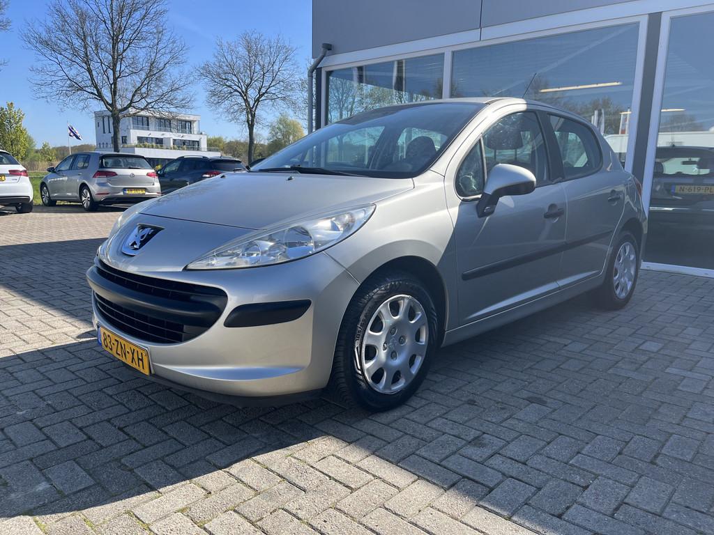 Peugeot 207 1.4 VTi XR (bj 2008), Voorwielaandrijving, Gebruikt, 4 cilinders, 1153 kg