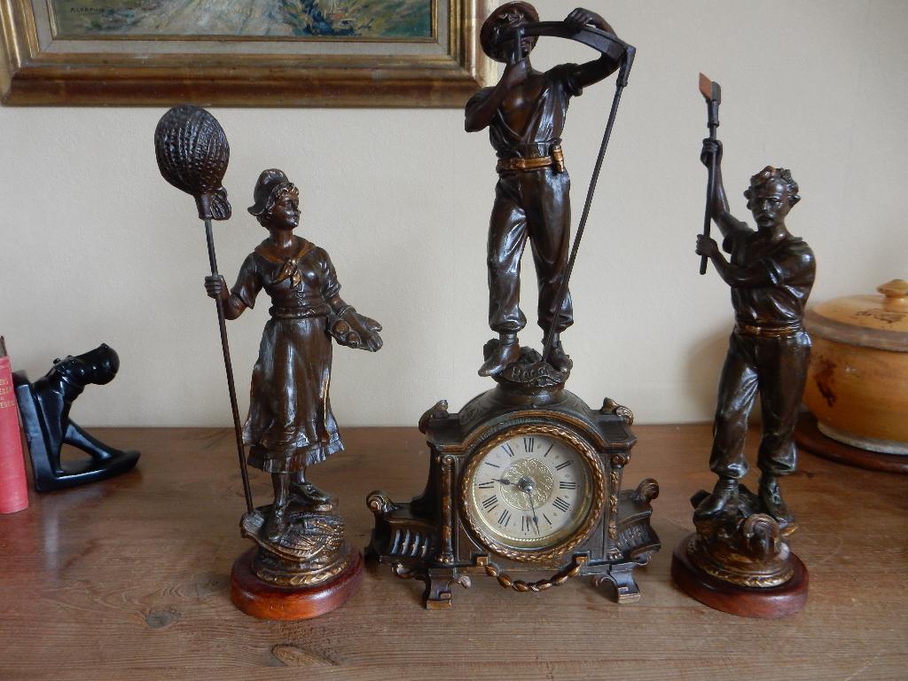 Frans antiek klok met figurines, Ophalen
