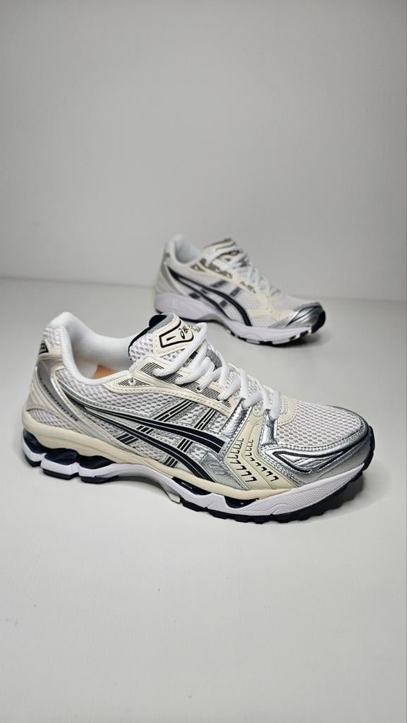 Asiscs Gel Kayano Sneakers, Ophalen of Verzenden, Nieuw, Sneakers of Gympen