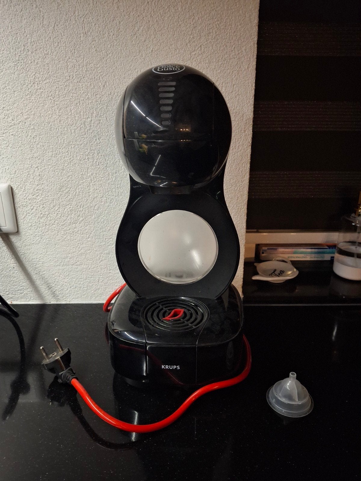 Nescafé Dolce Gusto Krups KP130 Koffiezetapparaat Zwart, Ophalen, Gebruikt, Koffiemachine, 1 kopje