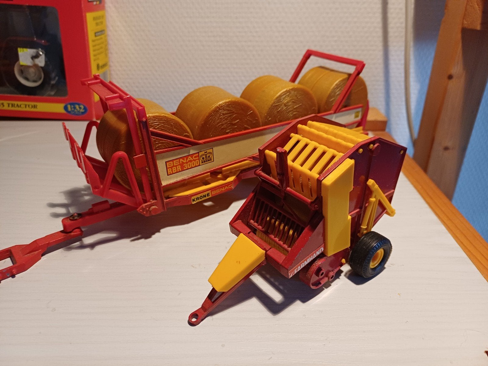 Britains Krone balenwagen met balen pers, Ophalen of Verzenden, Zo goed als nieuw, Tractor of Landbouw, Britains