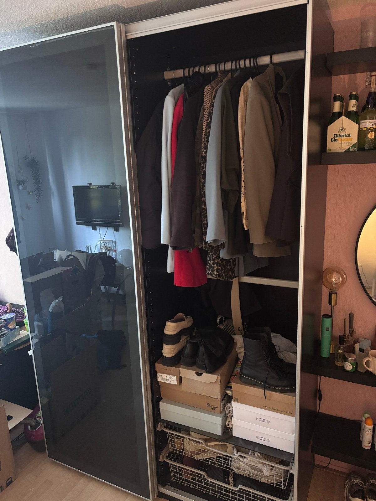 IKEA HASVIK Kledingkast met schuifdeuren, Huis en Inrichting, Kasten | Kledingkasten, Ophalen, Met plank(en), Gebruikt, 100 tot 150 cm