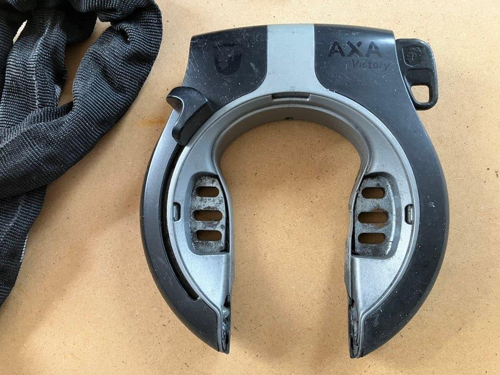 Axa victory slot met insteekketting 140 cm, Fietsen en Brommers, Fietsaccessoires | Fietssloten, Ophalen of Verzenden, Gebruikt