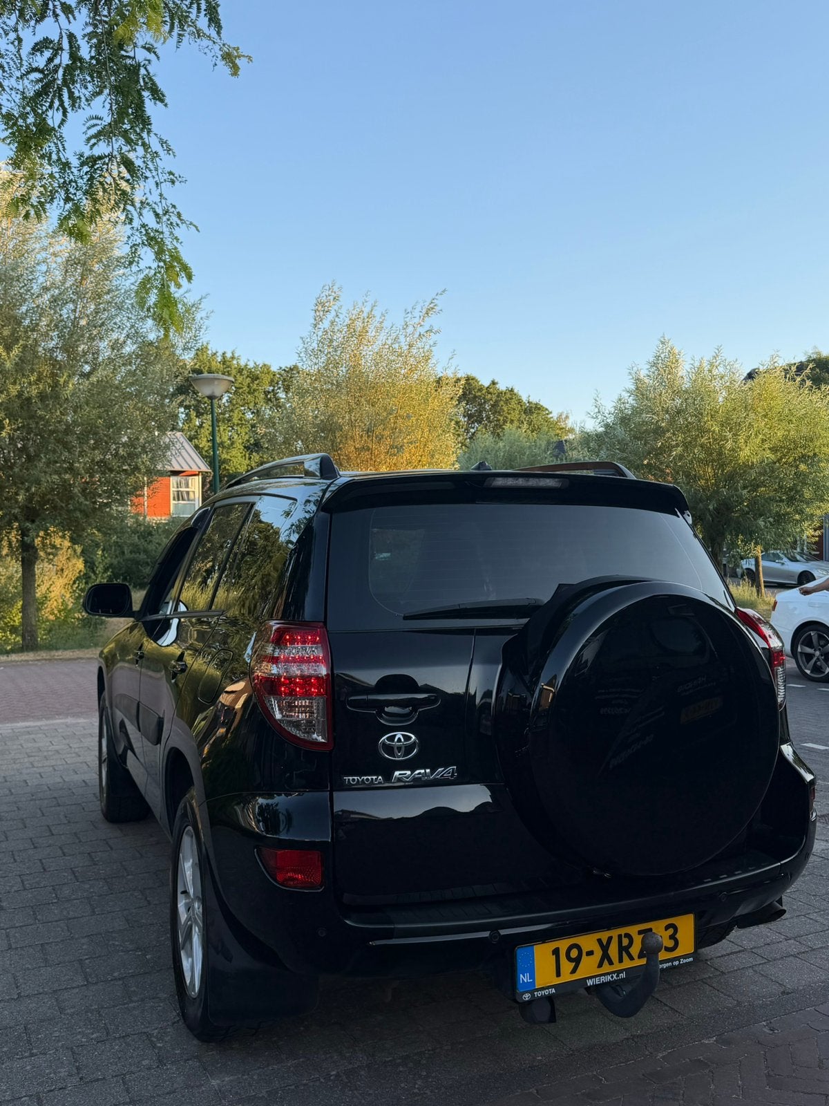 Toyota Rav4 2.0 Vvt-i 2WD 2009 Zwart, Voorwielaandrijving, 4 cilinders, Zwart, 14 km/l