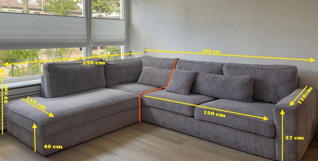 Hoekbank grijze ribcord 300 x 250 cm, Huis en Inrichting, Banken | Bankstellen, Ophalen, Gebruikt, Hoekbank, 300 cm of meer