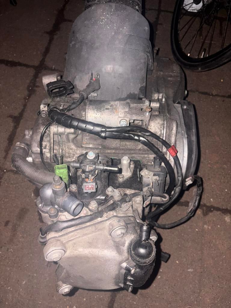 Onderdelen motorblok piaggio mp3 / vespa gts 300, Ophalen of Verzenden