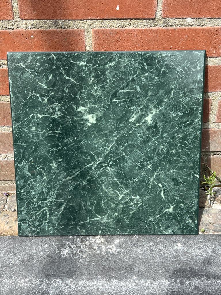 Restpartijtje groene vloer-/wandtegels  TAU CERAMICA, Doe-het-zelf en Verbouw, Tegels, Ophalen, Keramiek, Overige typen, Zo goed als nieuw