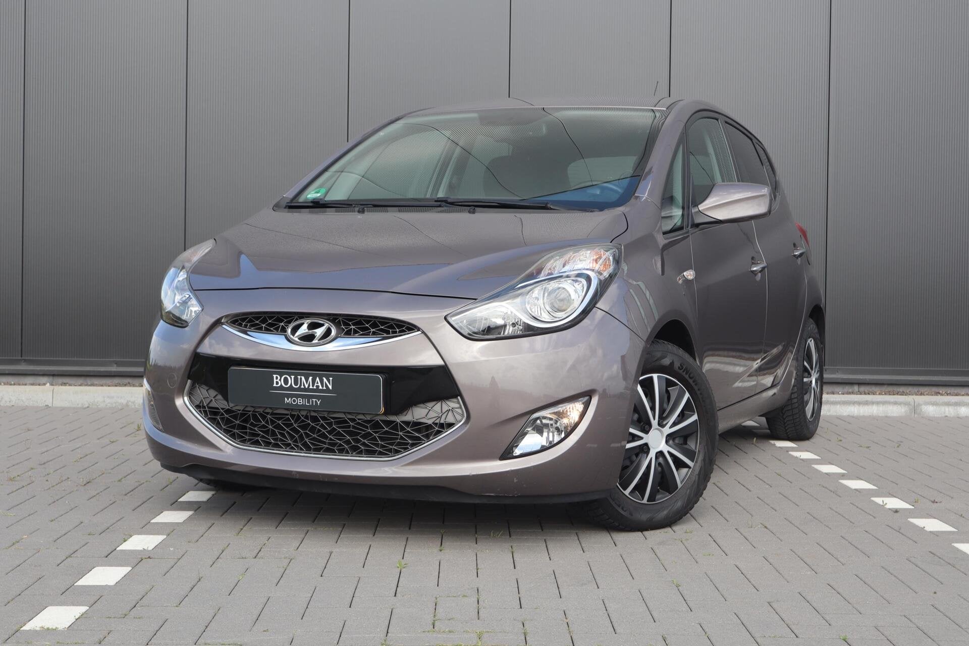 Hyundai ix20 1.6i i-Vision AUTOMAAT, CLIMATE, PDC, CRUISE, Auto's, Euro 5, 4 cilinders, Bruin, Bedrijf