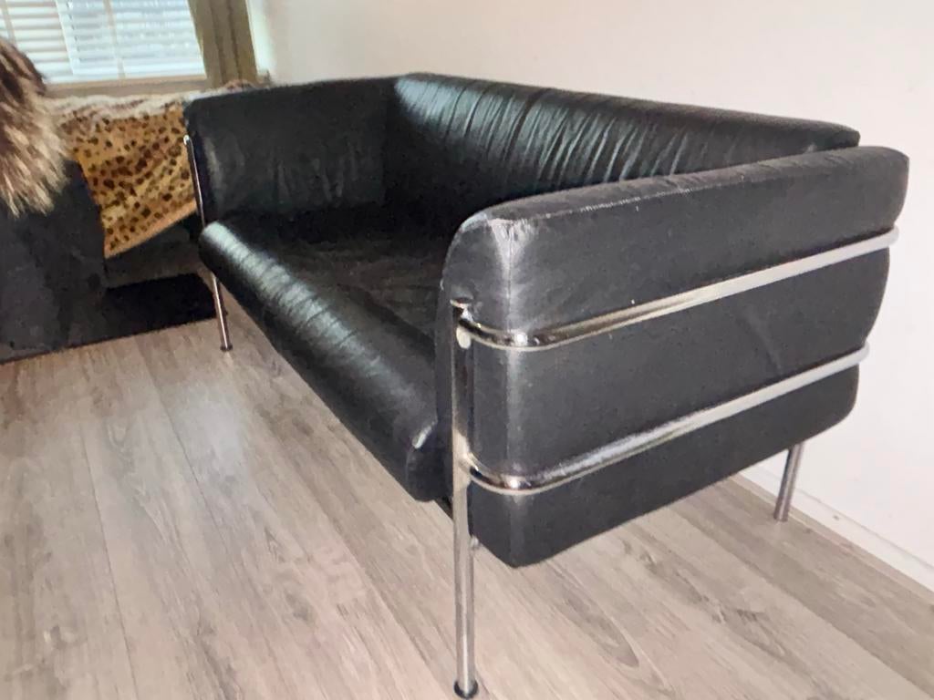 Zwarte tweepersoonsbank lc2, Gebruikt, 150 tot 200 cm, Tweepersoons, 75 tot 100 cm