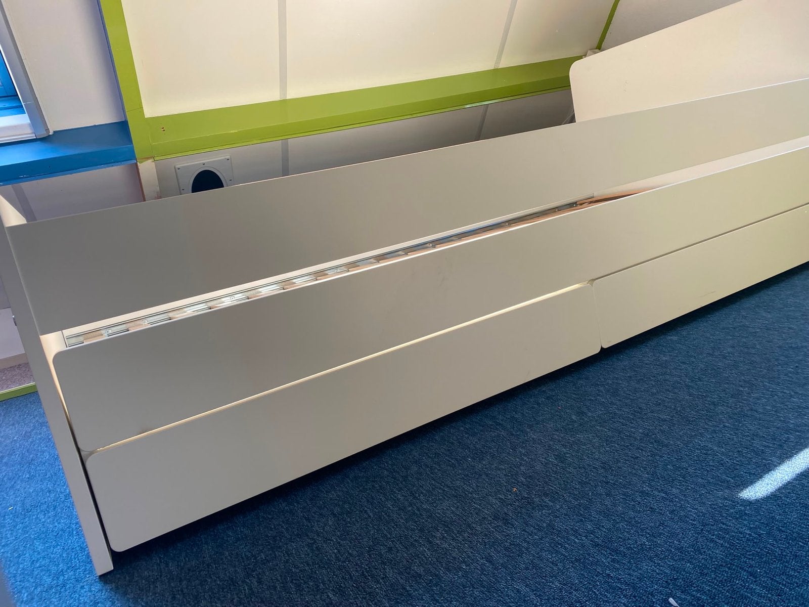 IKEA bed, zo goed als nieuw, Huis en Inrichting, Ophalen, 90 cm, Eenpersoons, Wit
