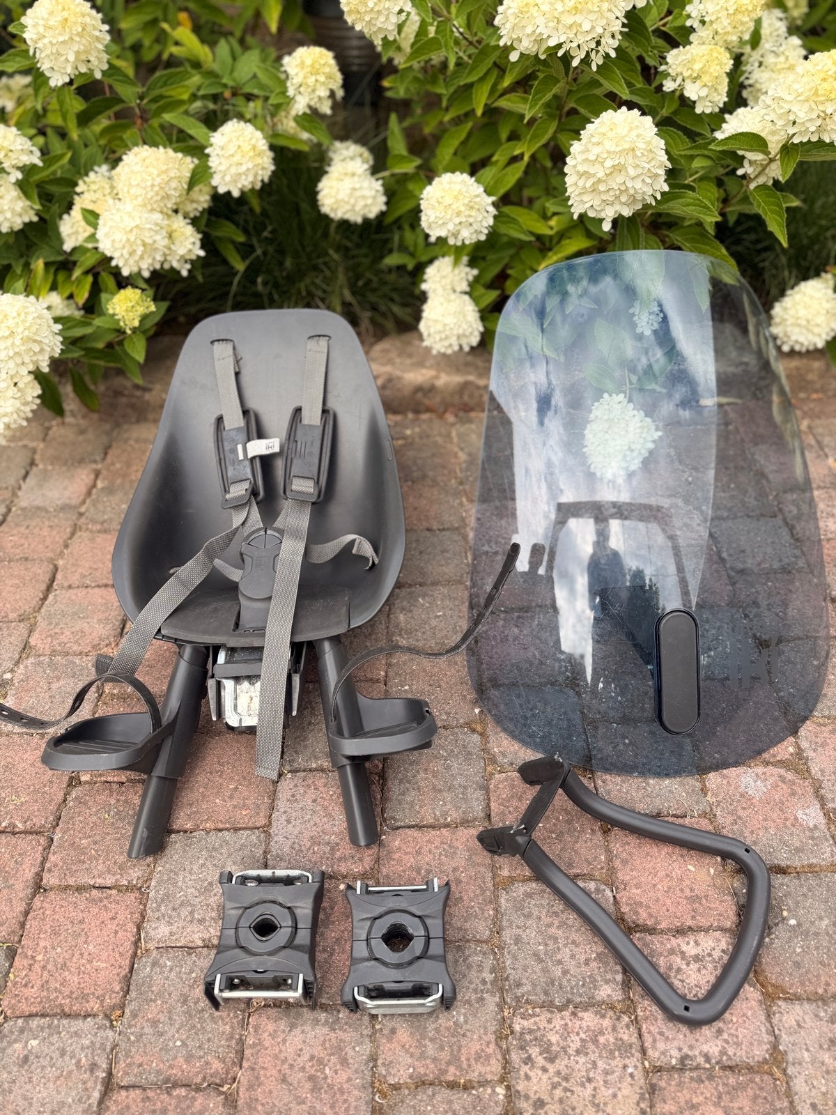 Urban Iki voorzitje met windscherm, stuurtje en 2 adapters, Fietsen en Brommers, Ophalen, Voorzitje, 0 t/m 13 kg, Gebruikt