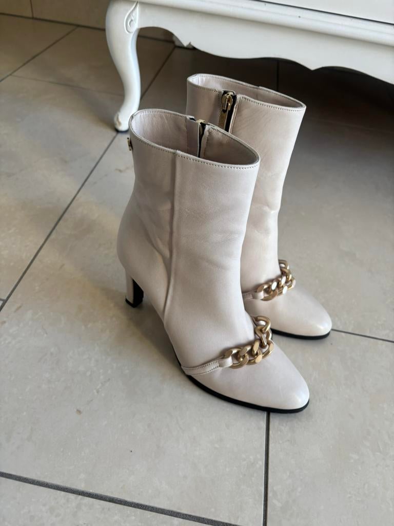 Nieuw off white leer laarzen merk Notre V maat 37, Wit, Lage of Enkellaarzen, Nieuw, Ophalen of Verzenden