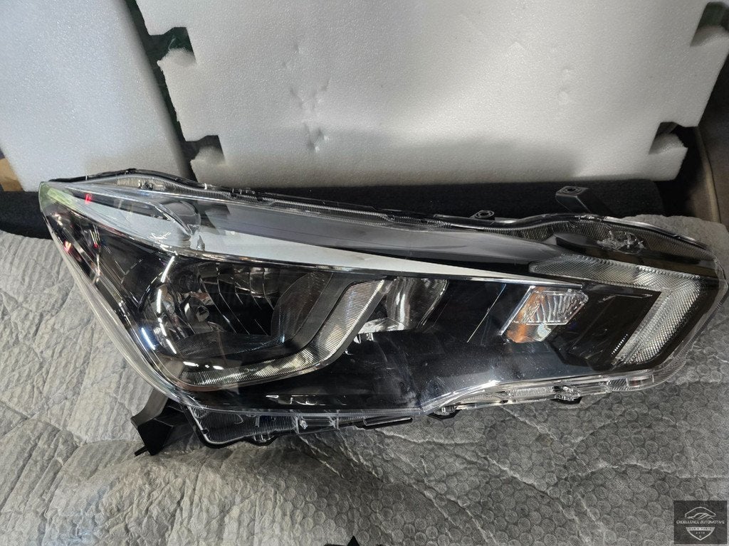 Nissan Micra K14 2017-2020 H7 Koplamp Rechts 260105FA4A, Takashima 1-chome 1-1
220-8686  Yokohama, Ophalen of Verzenden, NISSAN_SR@mail.nissan.co.jp