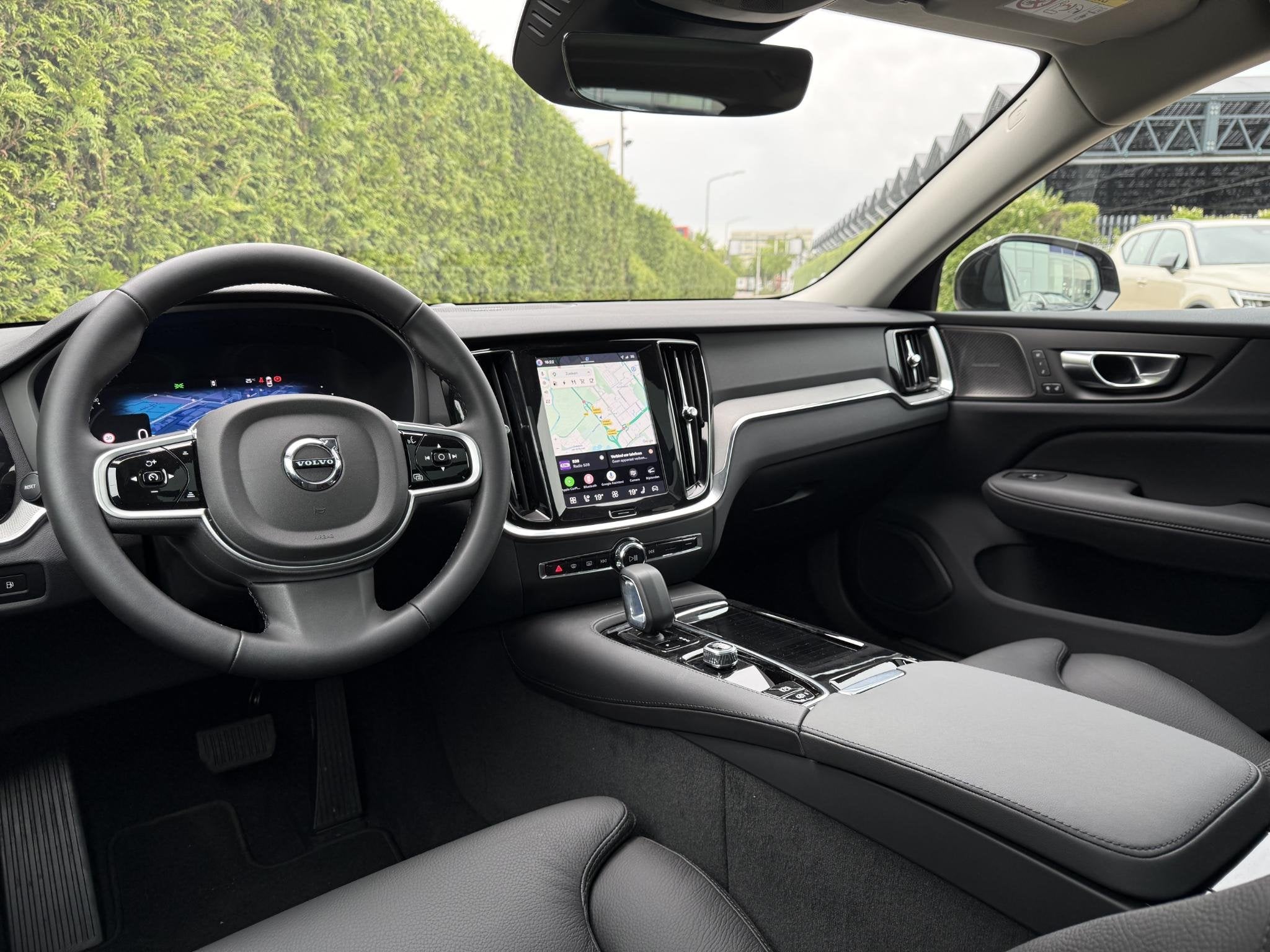 Volvo V60 T6 Plug-in hybrid AWD Plus Dark | Panoramadak | Ha, Auto's, Volvo, 12 maanden, Euro 6, 4 cilinders, 180 min