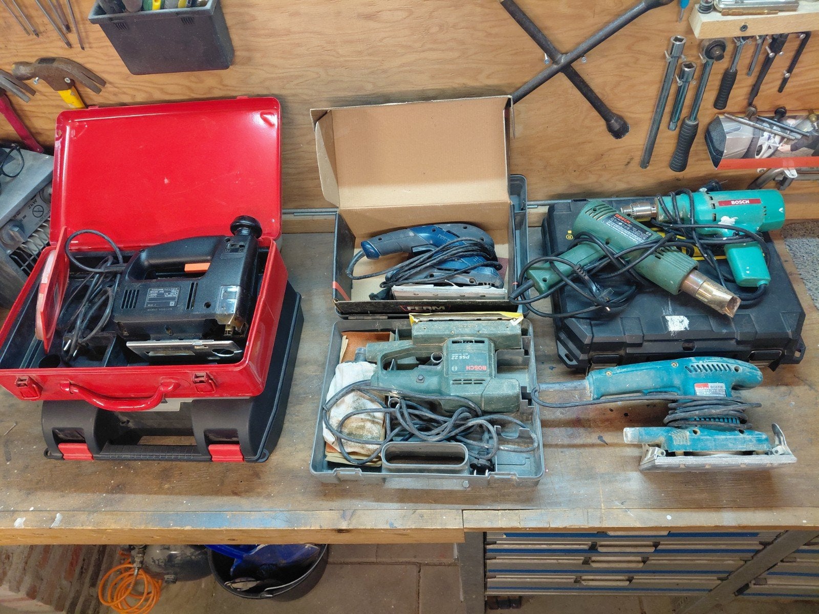 Div elektronische gereedschappen. Makita. Bosch., Ophalen, 1200 watt of meer, Overige typen