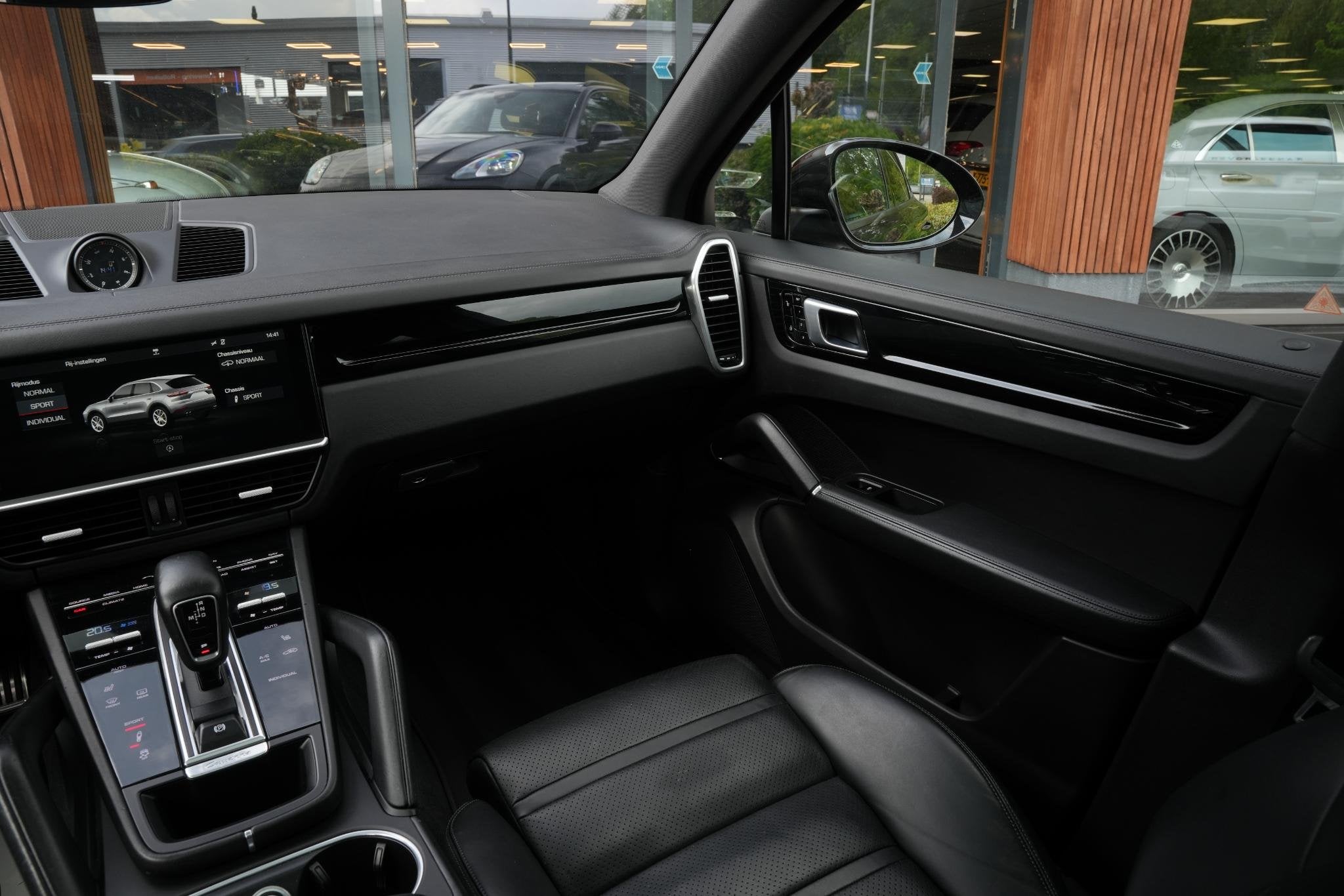 Foto 25 van Porsche Cayenne 2.9 S Panoramadak SportChrono Leer Stuurverw