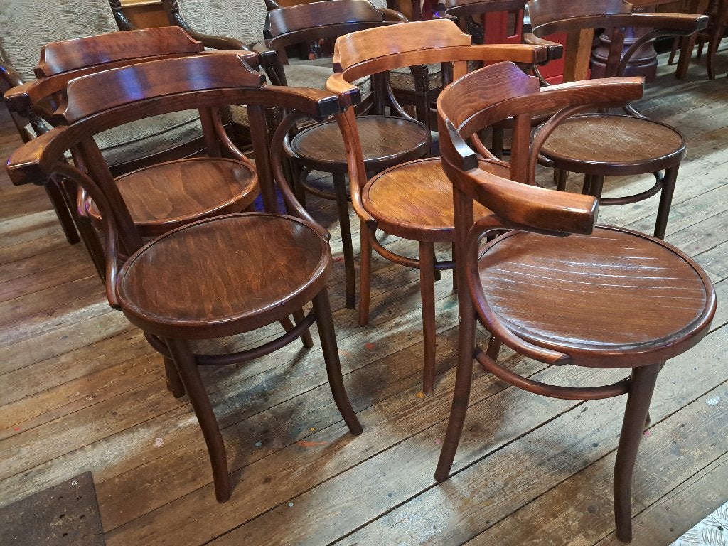 7 z.g.a.n. Thonet stoelen met armleuning ze zitten heerlijk, Ophalen, Gebruikt, Bruin, Twee
