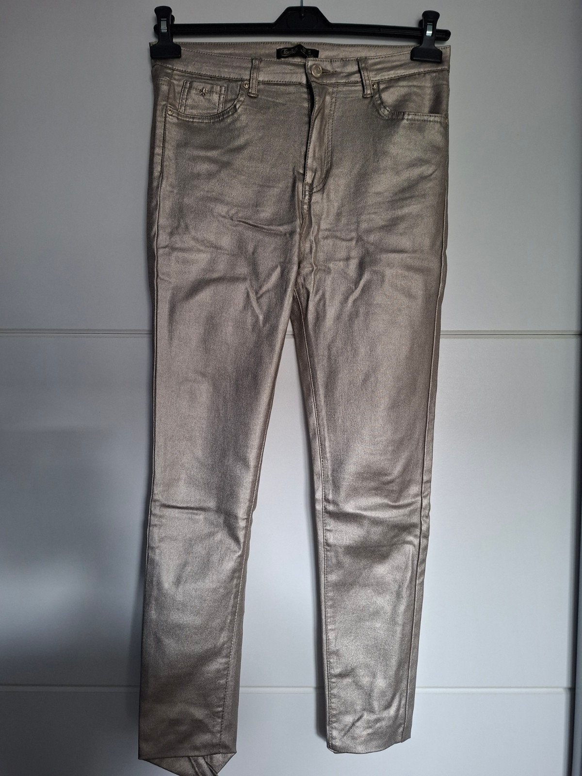 Mooie zgan gouden coated broek van Toxik maat 42, Overige kleuren, Maat 42/44 (L), Ophalen of Verzenden, Zo goed als nieuw