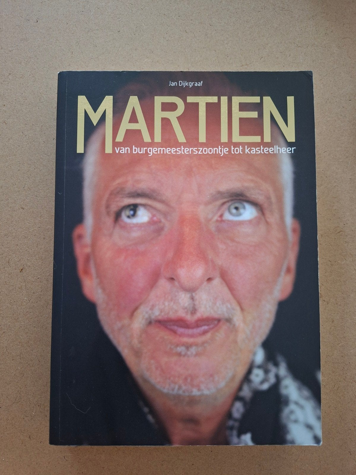 Martien Meiland biografie, Ophalen of Verzenden, Zo goed als nieuw, Film, Tv en Media