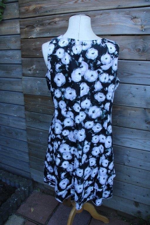 Jurk zwart/ lila Heart mt 14/XXL Vaste prijs, Maat 46/48 (XL) of groter, Ophalen of Verzenden, Zo goed als nieuw, Knielengte