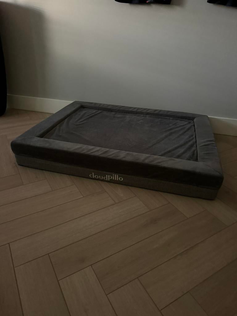 Het Cloudpillo Dog Bed, Ophalen, Zo goed als nieuw
