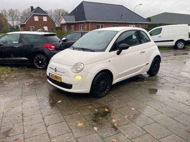 Foto 3 van Fiat 500 1.2 51KW 69PK Airco Boekjes Lm Velgen (bj 2009)